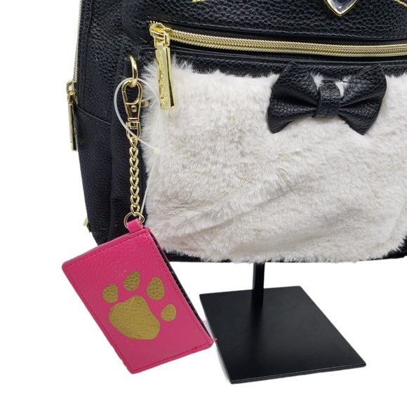 Betsey Johnson Tuxedo Cat Faux Fur Backpack Zip Around Black White Gold Hardware - Picture 2 of 12
